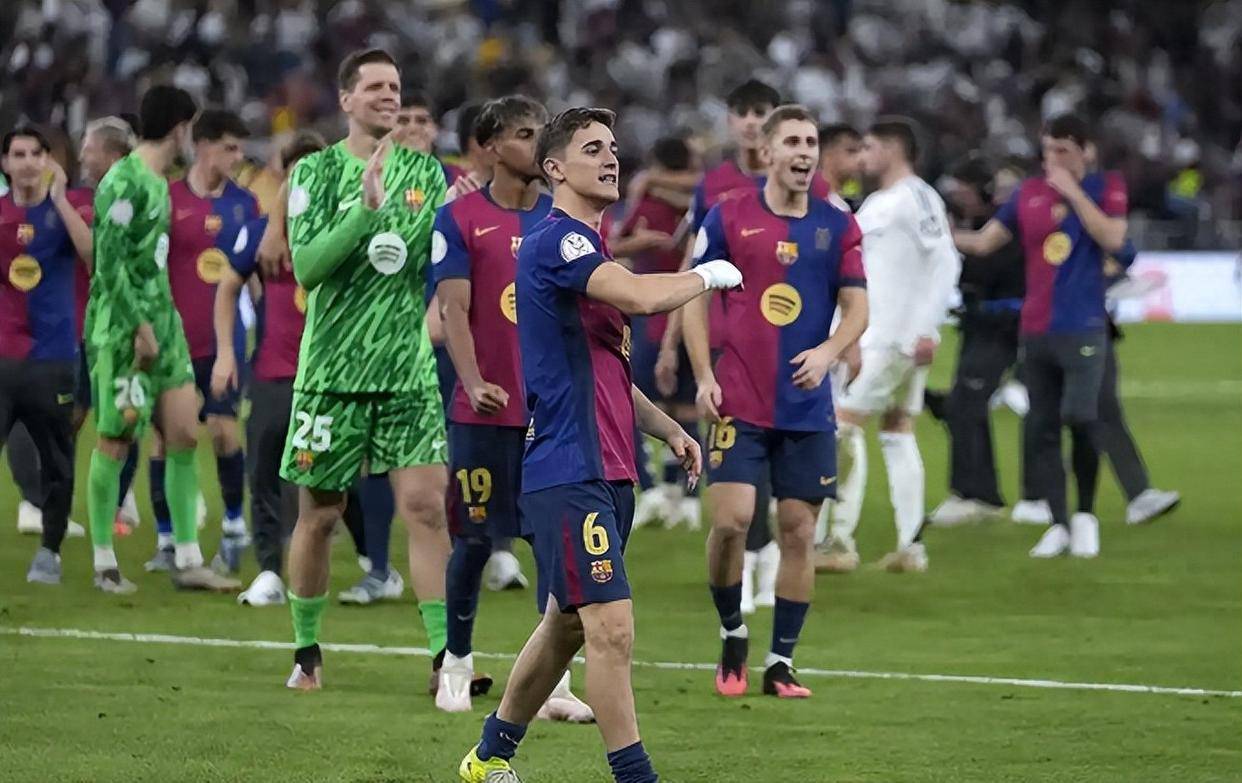 爱游戏官方正版下载包含Ming迎来十二赛季出色发挥，巴塞罗那观众热烈欢呼！的词条